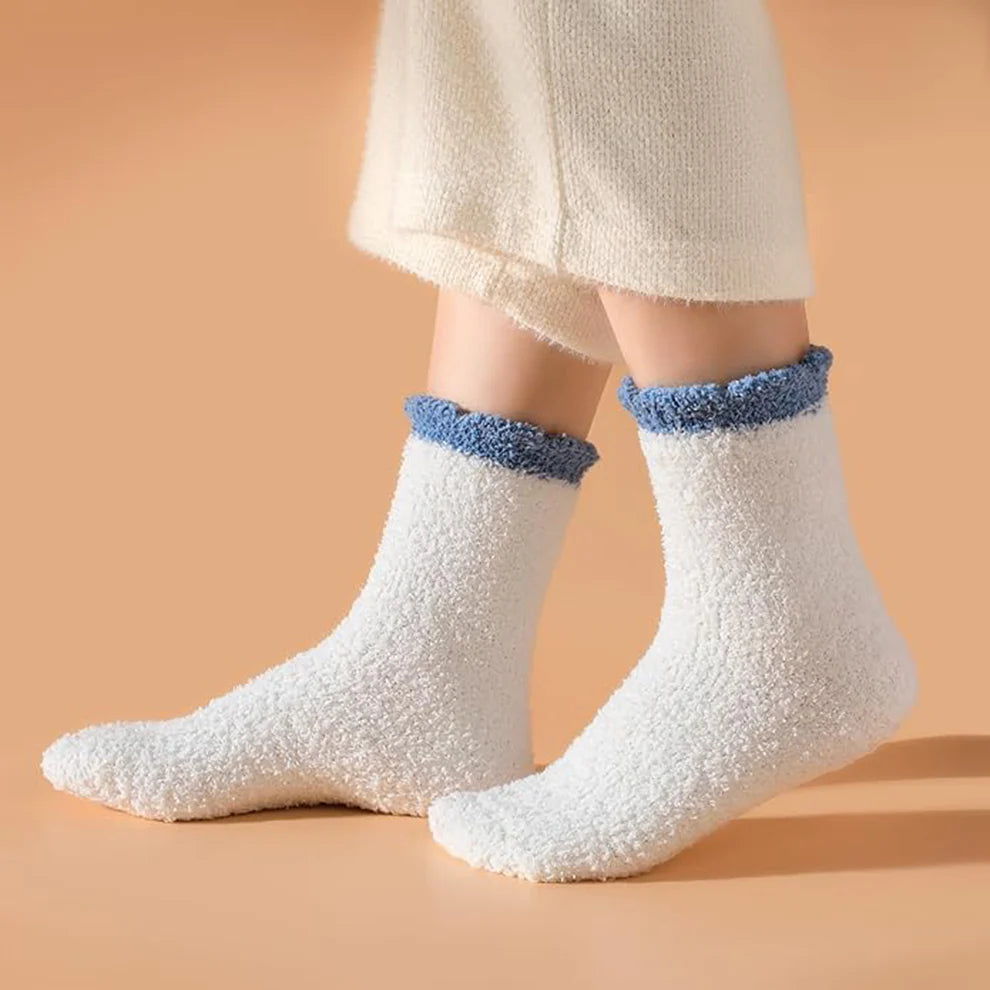 LTAW044【100 PCS】Soft Cozy Fluffy Slipper Socks